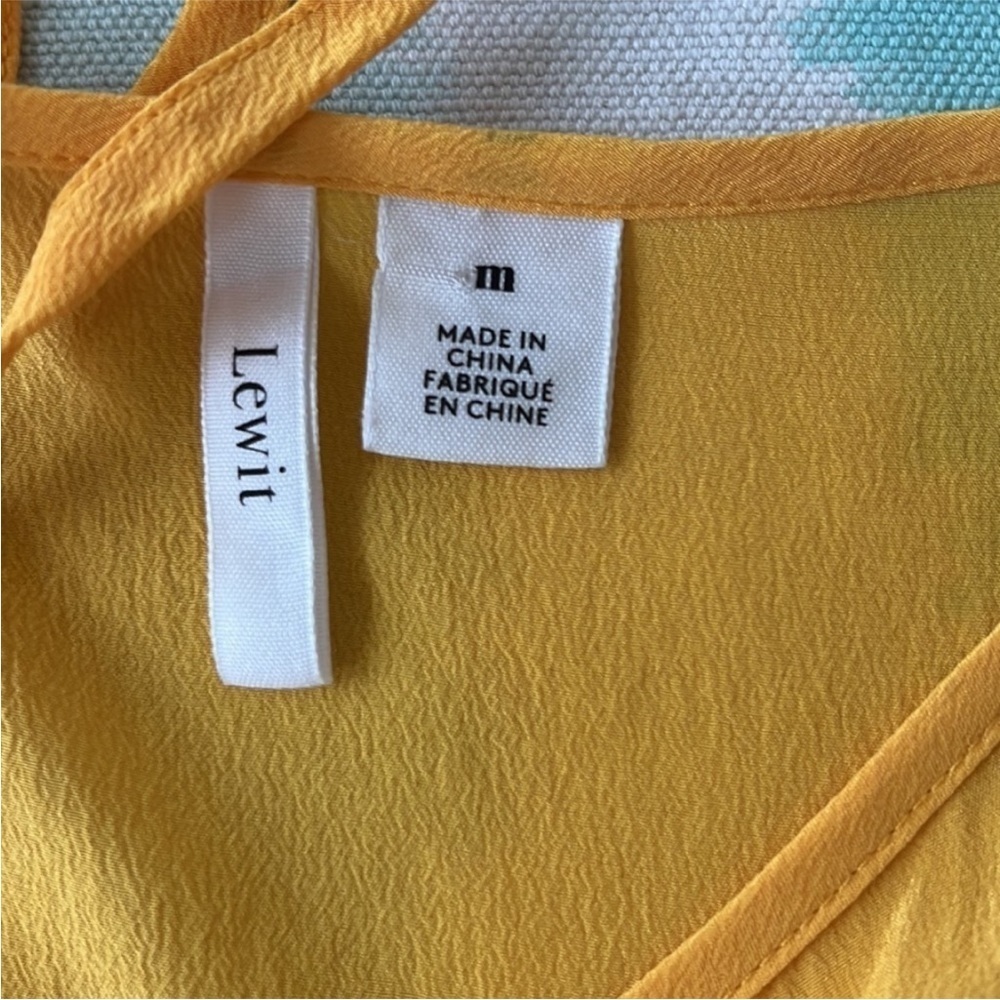 Lewit Silk Pleated Sleeve Blouse Yellow Keyhole Back Top M - Picture 6 of 10